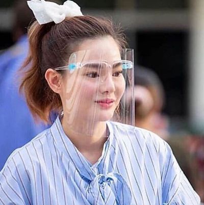 Lợi ích sử dụng kính bảo hộ chống giọt bắn